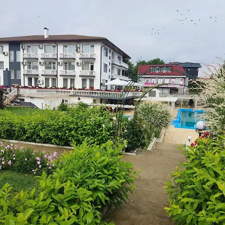 Хотел елит