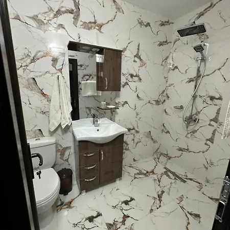 Elit Hotel 2*