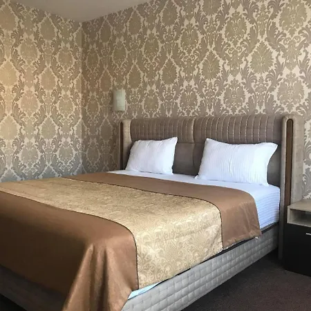 Elit Hotel 2*
